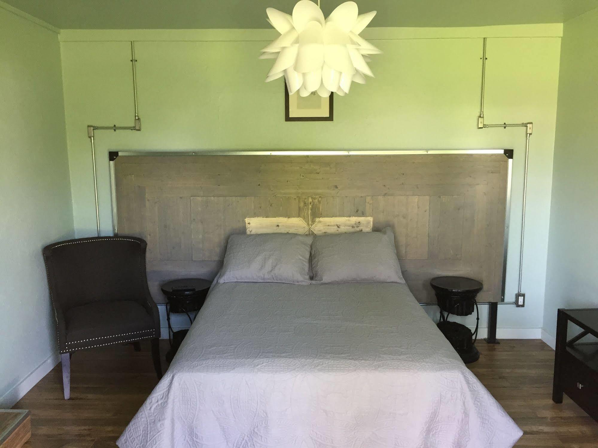 Rooms At The Pecan Olmito Buitenkant foto